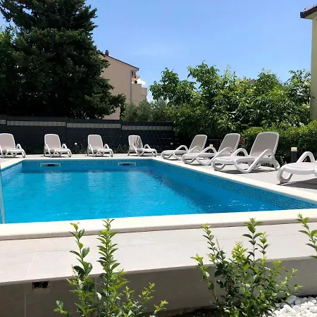 Lägenhet Seka With A Pool Kaštela