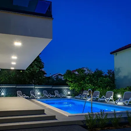 Seka With A Pool *