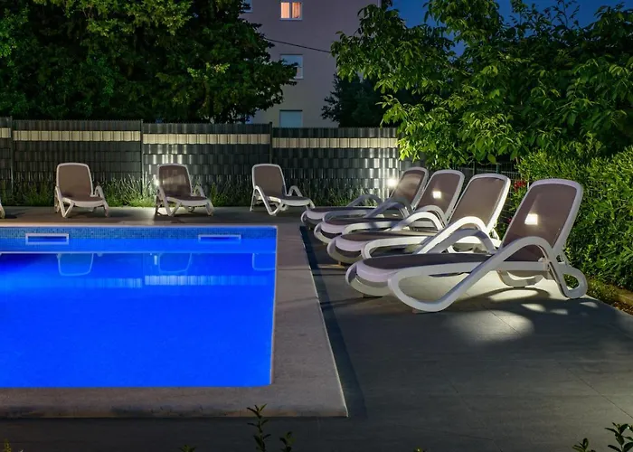Seka With A Pool Apartment Kastela
